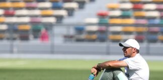 O técnico Abel Ferreira, da SE Palmeiras, durante treinamento no Zayed Sports City Stadium, em Abu Dhabi-EAU. (Foto: Fabio Menotti)