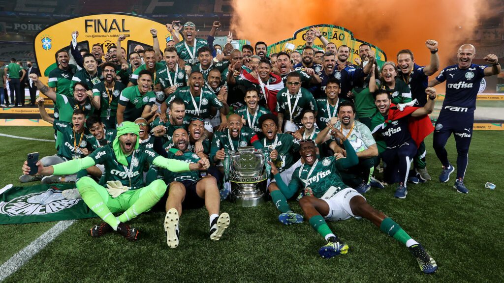 Jogadores da SE Palmeiras celebrando o título da Copa do Brasil 2020. (Foto: Cesar Greco)