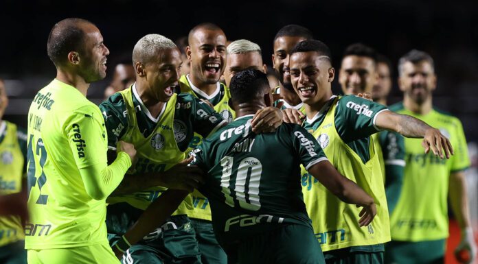 O jogador Rony, da SE Palmeiras, comemora seu gol contra a equipe do São Paulo FC, durante partida válida pela quarta rodada, do Campeonato Paulista, Série A1, no Estádio do Morumbi. (Foto: Cesar Greco)