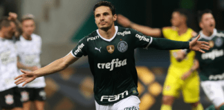 O jogador Raphael Veiga, da SE Palmeiras, comemora seu gol contra a equipe do SC Corinthians P, durante partida válida pela sexta rodada, do Campeonato Paulista, Série A1, na Arena Allianz Parque. (Foto: Cesar Greco)