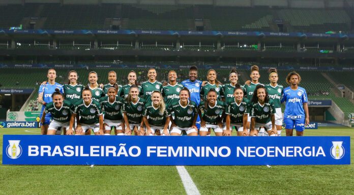 Equipe de Futebol Feminino, da SE Palmeiras, em jogo contra o Atlético-MG, pelo Brasileirão Feminino, no Allianz Parque. (Foto: Fábio Menotti)