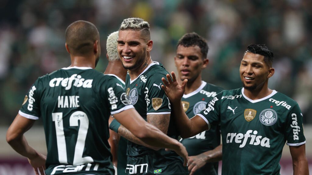 O jogador Rafael Navarro, da SE Palmeiras, comemora seu gol contra a equipe do Independiente Petrolero, durante partida válida pela fase de grupos, da Copa Libertadores, no Allianz Parque. (Foto: Cesar Greco)
