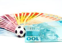 Bola de futebol e dinheiro brasileiro. Finanças do Palmeiras em 2022