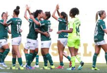 Jogadoras da SE Palmeiras comemorando vitória sobre o São José, pelo Brasileirão Feminino, no Allianz Parque. (Foto: Fábio Menotti)
