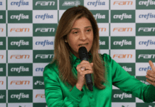 Leila Pereira, presidente do Palmeiras, durante apresentação de reforços na Academia de Futebol