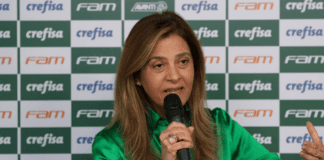 Leila Pereira, presidente do Palmeiras, durante apresentação de reforços na Academia de Futebol