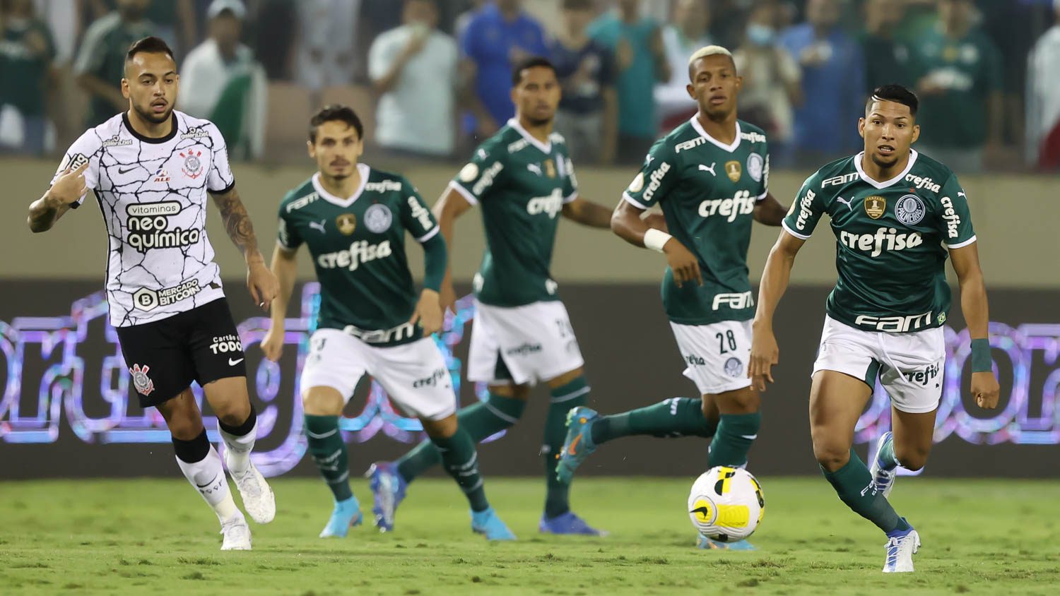 Palmeiras x Corinthians: onde assistir, horário e escalações do jogo