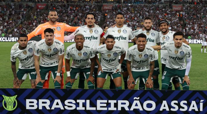 O time da SE Palmeiras, posa para foto em jogo contra a equipe do Fluminense FC, durante partida válida pela vigésima quarta rodada, do Campeonato Brasileiro, Série A, no Estádio do Maracanã. (Foto Cesar Greco)