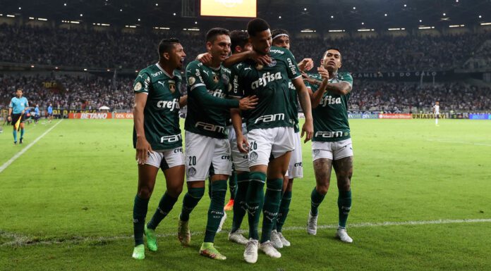 Jogadores da SE Palmeiras comemorando o gol na partida contra o Atlético-MG, pela Série A do Campeonato Brasileiro, no Mineirão. (Foto: César Greco)