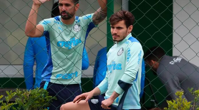 O zagueiro Luan e o meia Raphael Veiga, do Palmeiras. Foto César Greco