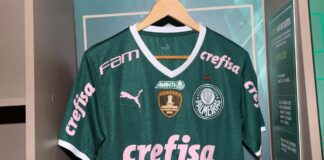 No clássico contra o São Paulo, todos os patrocínios estampados na camisa do Verdão estarão pintados com a cor rosa (Fabio Menotti/Palmeiras)