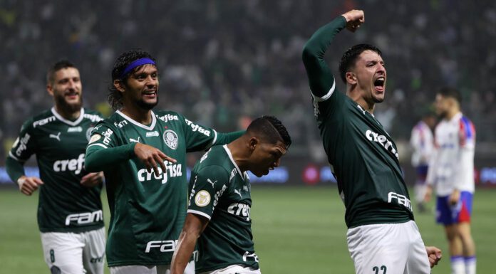 Jogadores da SE Palmeiras comemorando o gol na partida contra o Fortaleza, pela Série A do Campeonato Brasileiro, no Allianz Parque. (Foto: César Greco)