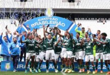 Jogadores do Palmeiras comemoram conquista do Brasileirão Sub-20