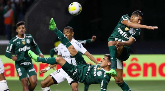 Miguel Merentiel e Rony em ação pelo Palmeiras diante do Santos no Allianz Parque em 2022