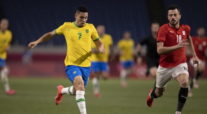 Paulinho jogando pela Seleção Brasileira (Foto: Lucas Figueiredo/CBF)