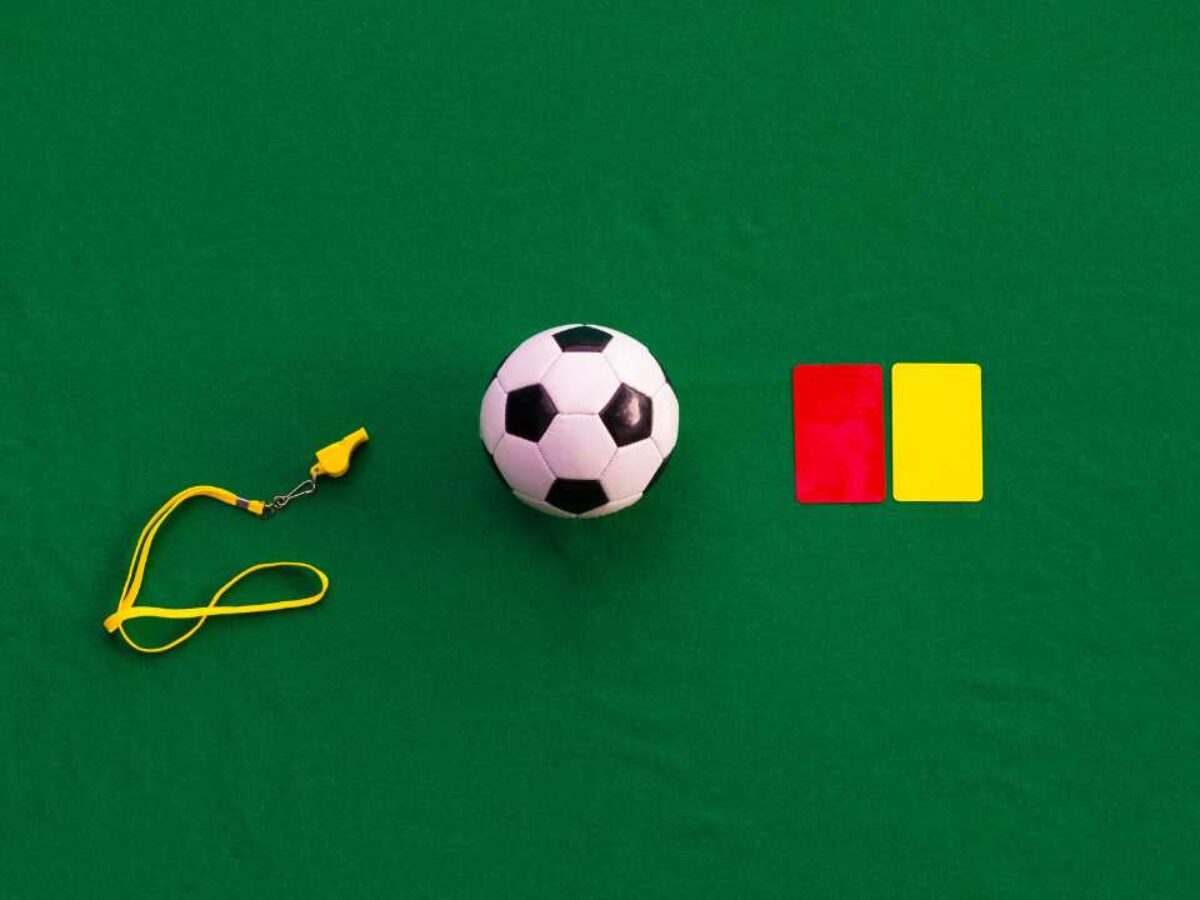 Futebol Dia de Jogo Equipe Amarela X Equipe Vermelha Social Media