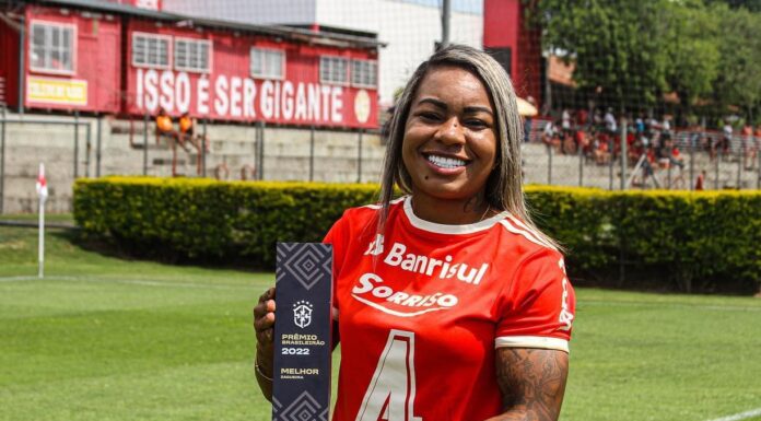 Sorriso foi eleita a melhor zagueira do Brasileiro Feminino de 2022 (Foto: Jota Finkler/SC Internacional)