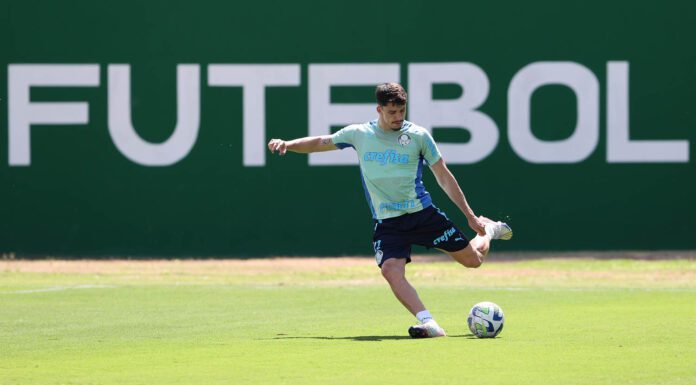 O jogador Joaquín Piquerez, da SE Palmeiras, durante treinamento, na Academia de Futebol. (Foto: César Greco)