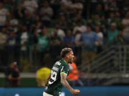 O jogador Rafael Navarro, da SE Palmeiras, comemora seu gol contra a equipe do Tombense, durante partida válida pela Copa do Brasil, no Allianz Parque. (Foto: César Greco)