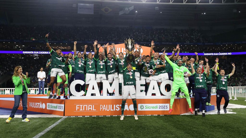 Os jogadores da SE Palmeiras comemoram a conquista do Campeonato Paulista, Série A1, contra a equipe do Água Santa, no Allianz Parque. (Foto: César Greco)