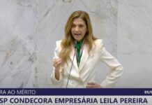 Leila Pereira recebe condecoração da Alesp