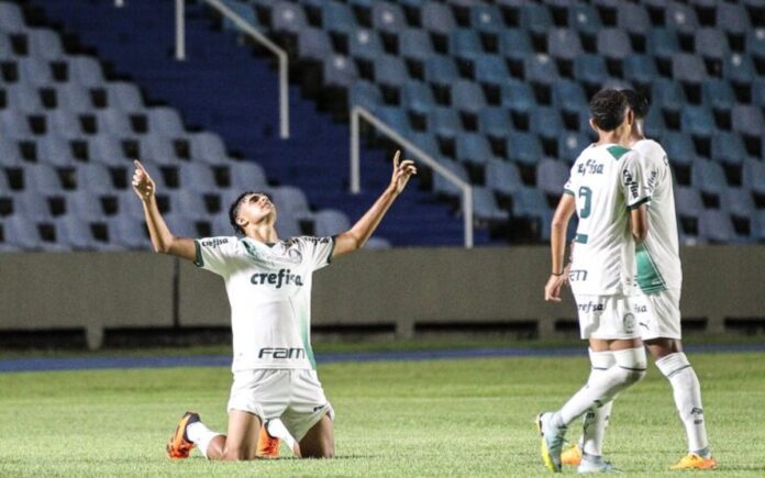 Corinthians faz goleada histórica contra o Palmeiras e vai à final do