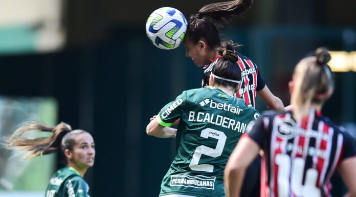 As equipes femininas da SE Palmeiras e do São Paulo durante jogo de volta das quartas de final do Brasileirão Feminino, no Allianz Parque. (Foto: Staff Images/CBF)