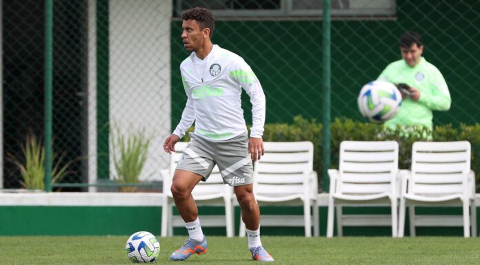 O jogador Marcos Rocha, da SE Palmeiras, durante treinamento, na Academia de Futebol. (Foto: César Greco)