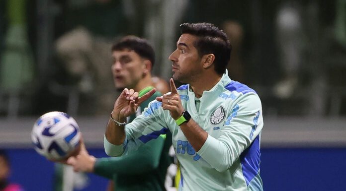 O técnico Abel Ferreira, da SE Palmeiras, em jogo contra a equipe do Bolívar, válido pela fase de grupos da Libertadores, no Allianz Parque. (Foto: César Greco)