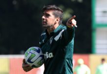 O técnico Abel Ferreira, da SE Palmeiras, durante treinamento, na Academia de Futebol. (Foto: César Greco)