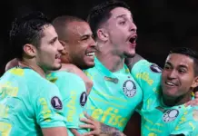 Jogadores do Palmeiras comemoram gol na Libertadores