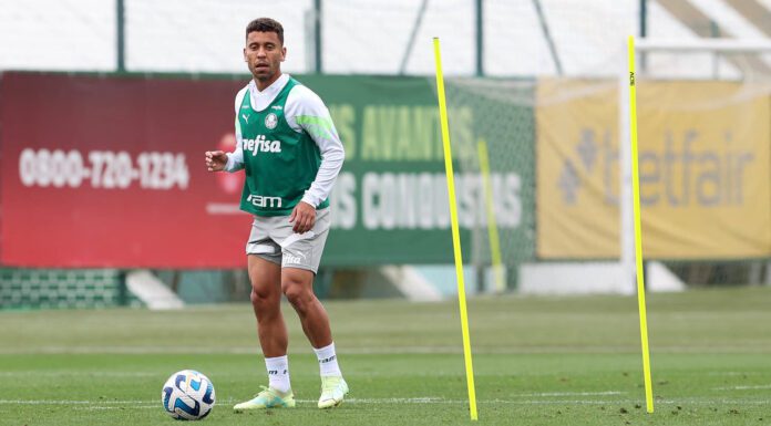 O jogador Marcos Rocha, da SE Palmeiras, durante treinamento, na Academia de Futebol. (Foto: Cesar Greco/Palmeiras/by Canon)