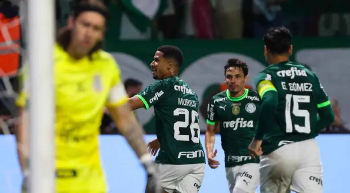Murilo comemora gol do Palmeiras diante do Corinthians