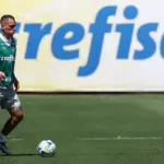 O jogador Breno Lopes, da SE Palmeiras, durante treinamento, na manhã deste sábado (16), na Academia de Futebol. (Foto: César Greco)