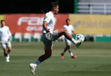 O jogador Gabriel Menino, da SE Palmeiras, durante treinamento, na Academia de Futebol. (Foto: Cesar Greco/Palmeiras/by Canon)