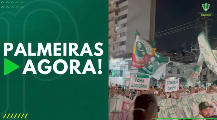 Torcida do Palmeiras protesta na porta do clube social (1)