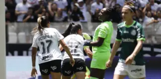 Partida entre Palmeiras e Corinthians, pela semifinal do Paulista Feminino, na Neo Química Arena. (Foto: Rodrigo Gazzanel)