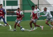 Os jogadores Garcia, Luis Guilherme e Mayke (E/D), da SE Palmeiras, durante treinamento, na Academia de Futebol. (Foto: Cesar Greco/Palmeiras/by Canon)