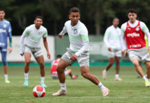 O jogador Marcos Rocha, da SE Palmeiras, durante treinamento, na Academia de Futebol. (Foto: Cesar Greco/Palmeiras/by Canon)