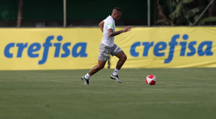 O jogador Breno Lopes, da SE Palmeiras, durante jogo-treino contra a equipe do Lemense, na Academia de Futebol. (Foto: Cesar Greco/Palmeiras/by Canon)
