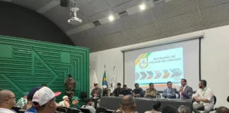 Reunião entre forças policiais de Minas Gerais e representantes de torcidas organizadas. (Foto: Lucas Sanches/Itatiaia)