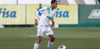 Wesley, jogador sub-15 do Palmeiras