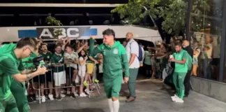 Delegação do Palmeiras chega a Belo Horizonte para a decisão da Supercopa Rei. (Foto: Camila Alves)