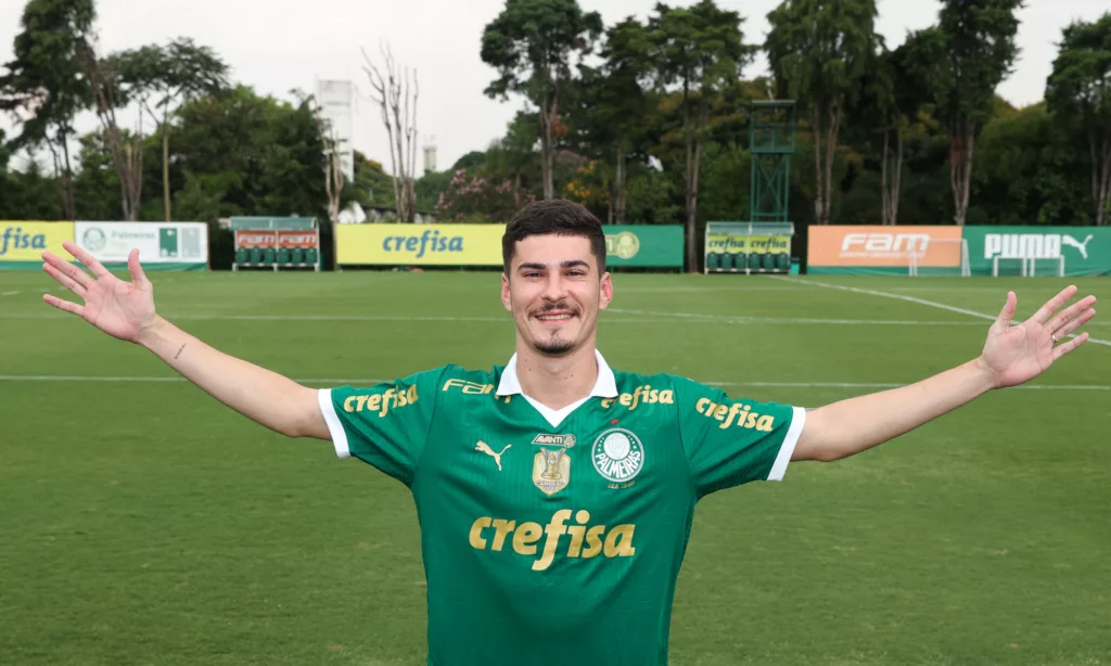 Palmeiras anuncia a contratação de Rômulo, do Novorizontino. (Foto: Fabio Menotti/Palmeiras/by Canon)