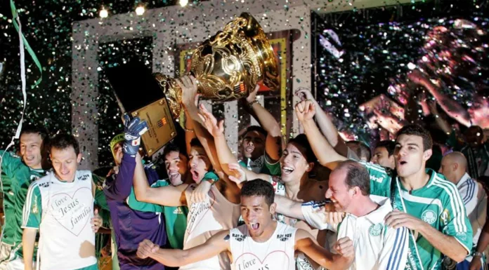 Jogadores do Palmeiras comemorando o título do Campeonato Paulista 2008, contra a Ponte Preta. (Foto: Marcelo Ferrelli/Gazeta Press