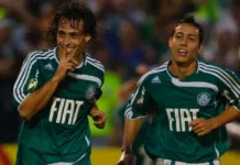Valdivia-comemorando-gol-contra-o-Sao-Paulo-pelo-Campeonato-Paulista-2008