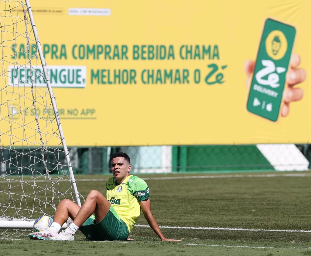 O jogador Bruno Rodrigues, da SE Palmeiras, durante treinamento, na Academia de Futebol. (Foto: Cesar Greco/Palmeiras/by Canon)