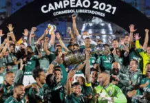 Palmeiras levanta a taça de Campeão da Libertadores 2021