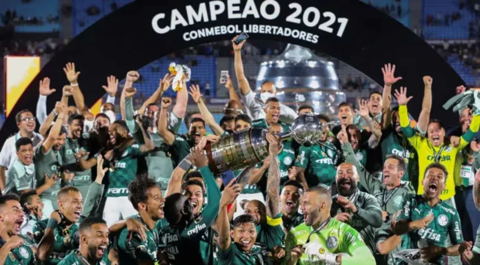 Palmeiras levanta a taça de Campeão da Libertadores 2021