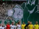 Torcida do Palmeiras levanta mosaico no Allianz Parque
